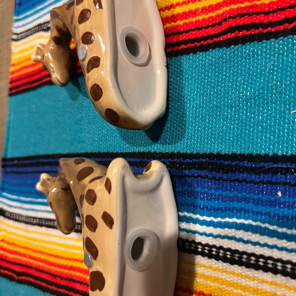Brown Giraffe Salt & Pepper Shakers - Picture 5 of 5
